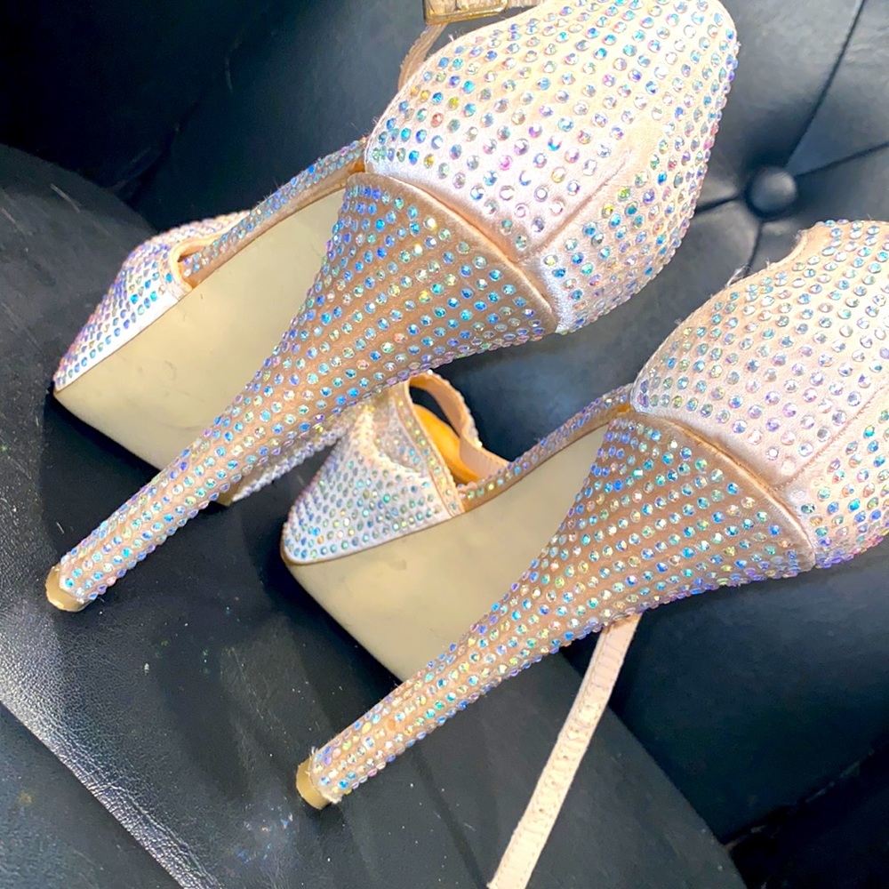 Designer Shoes - Picture 8 of 9